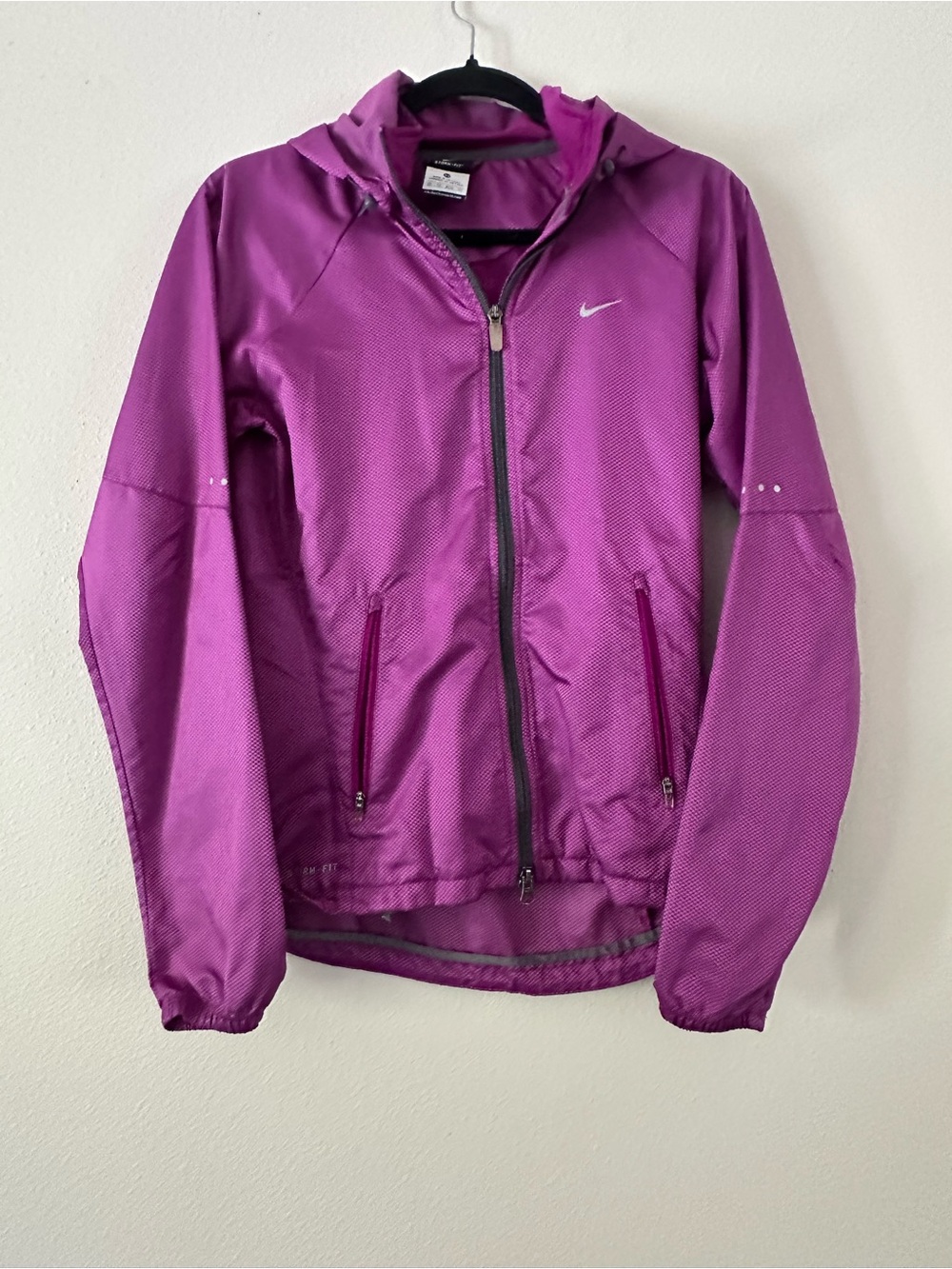 Nike Women’s XS Storm-Fit Purple Hooded Zip Running Athletic Jacket Vented Gym